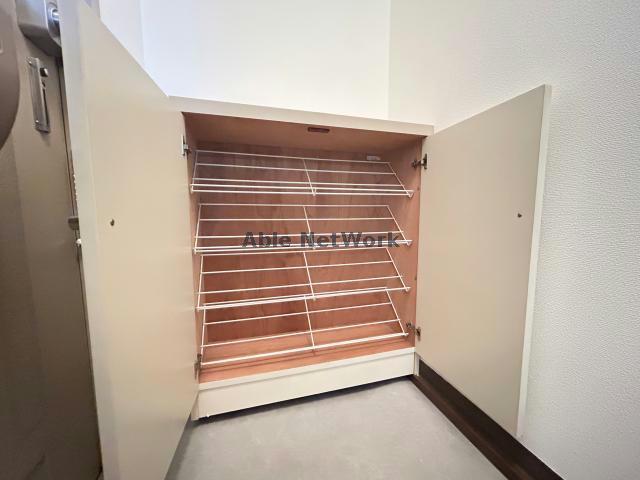 収納　シューズボックス