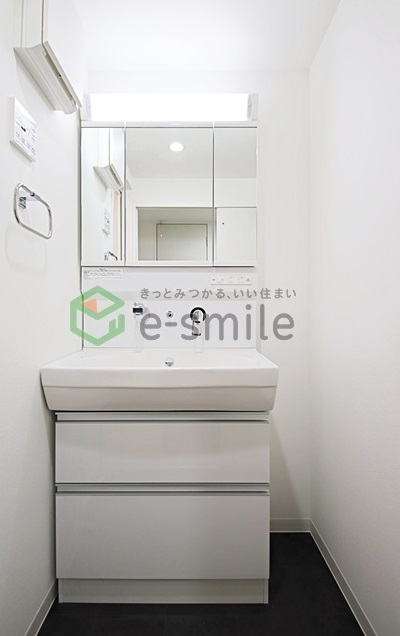 洗面設備　朝の身支度には欠かせない独立洗面化粧台