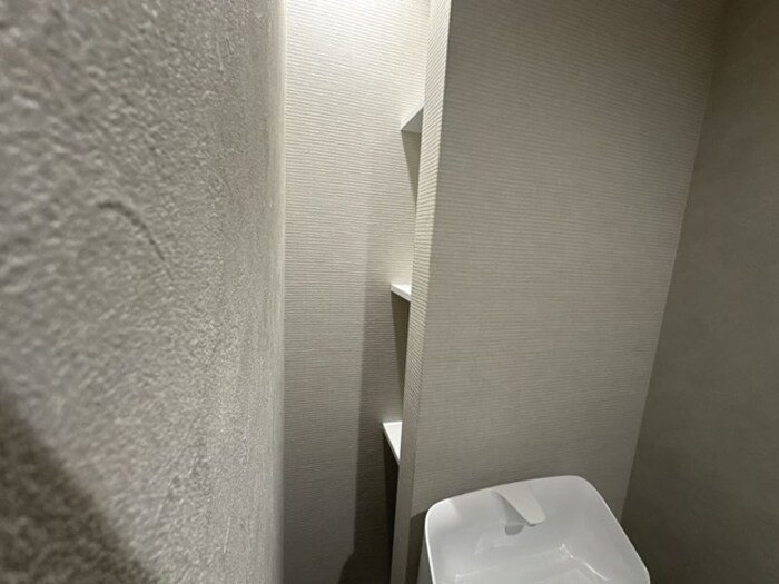 トイレ　トイレ収納棚