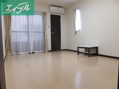 居室・リビング　※写真と現状が異なる場合は現状を優先