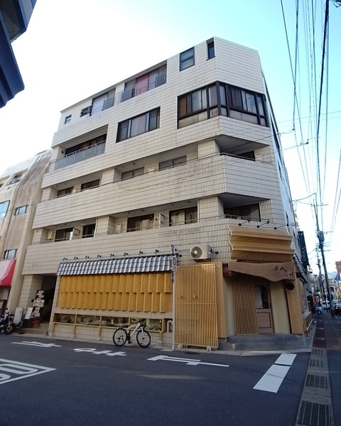 建物外観　３０３号室内