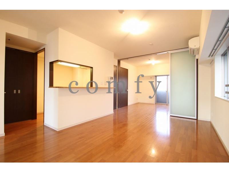 居室・リビング　リビングダイニング１０．３帖（キッチン含まず）