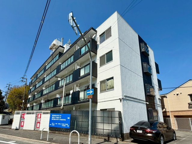 建物外観　外壁塗装でカッコいい外観になってます♪