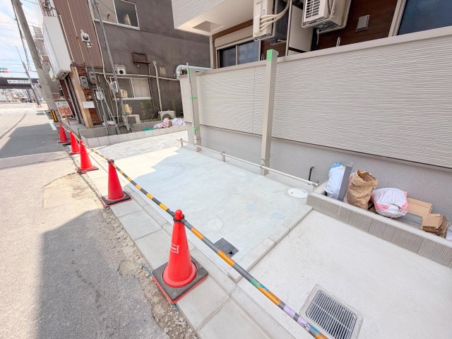 駐車場　敷地内には入居者専用の駐輪スペースもあります。