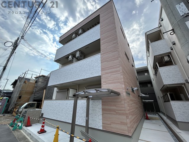 建物外観　オートロック、防犯カメラ完備☆