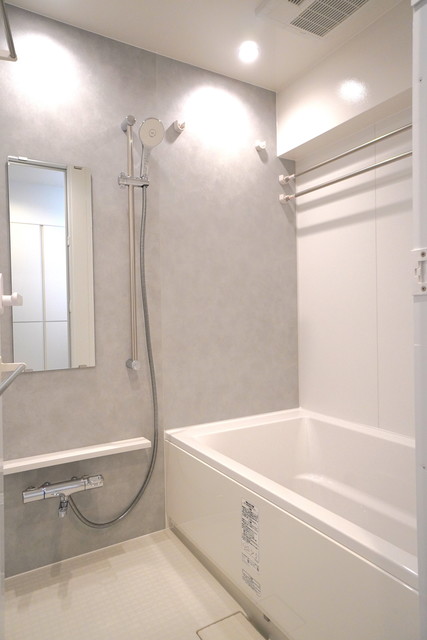 バス・シャワールーム　※写真は同タイプ住戸です。