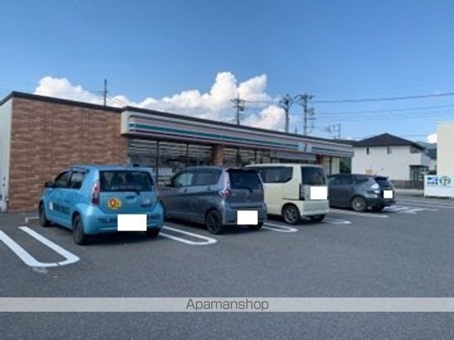 コンビニ　セブンイレブン（コンビニ）まで1719m