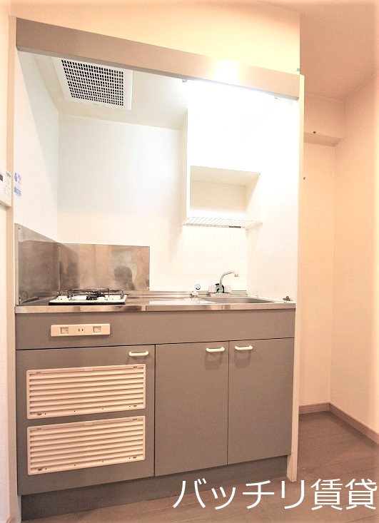キッチン　＊画像は別部屋の為イメージ、現状を優先致します。