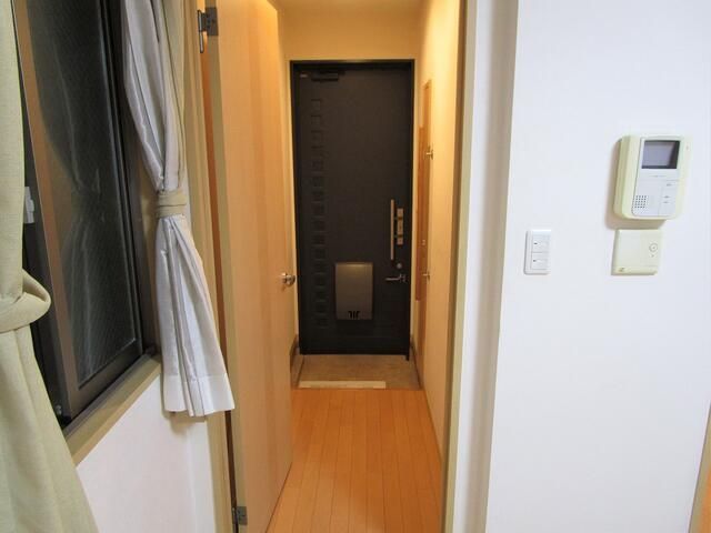 玄関　落ち着いた玄関です
