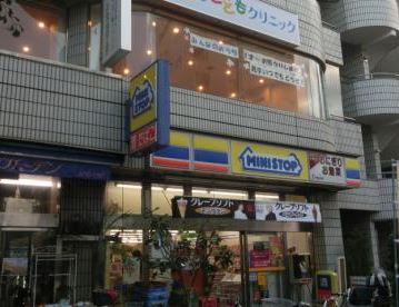 コンビニ　ミニストップ下目黒6丁目店（コンビニ）まで494m