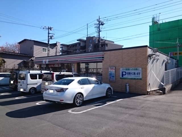 コンビニ　セブンイレブン（コンビニ）まで500m