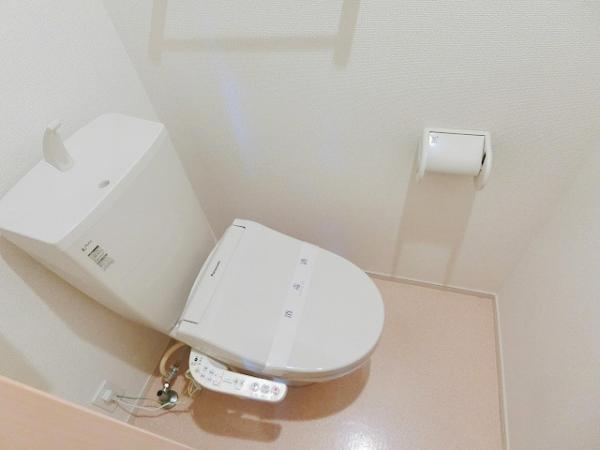 トイレ　写真は別のお部屋のイメージです。