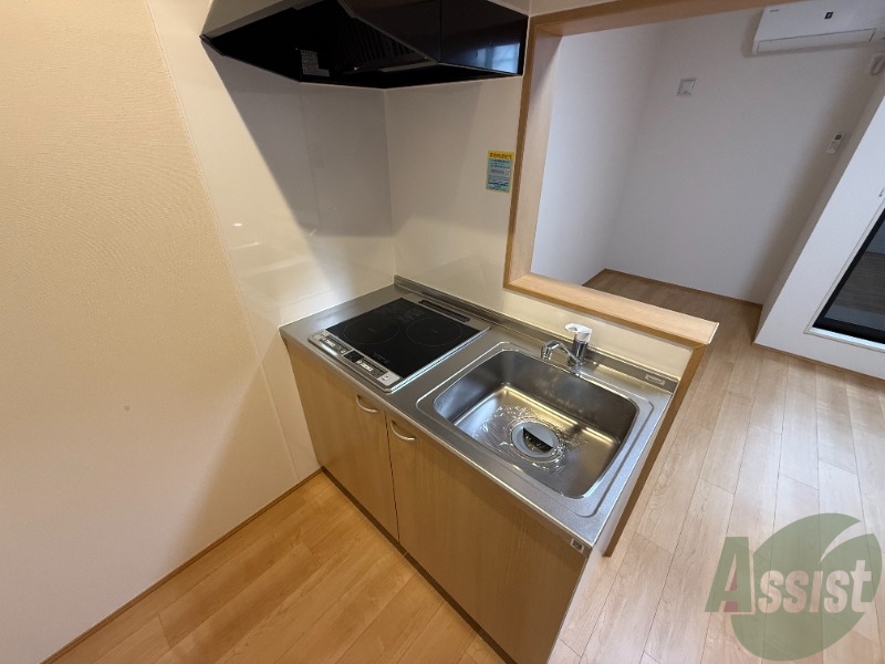 キッチン　キッチンはＩＨなのでお手入れがしやすそうですね。