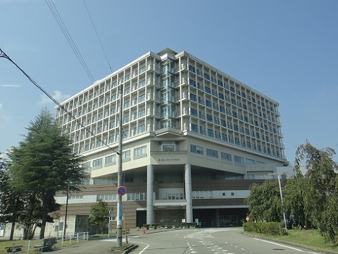 病院　富山赤十字病院（病院）まで400m