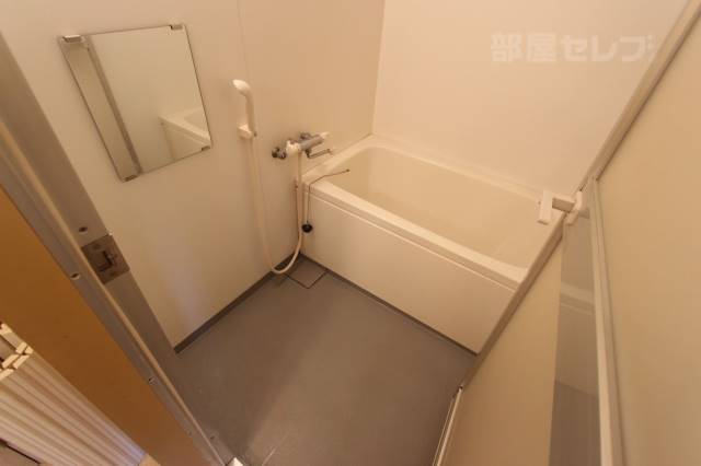 サンプラザ金山の風呂写真