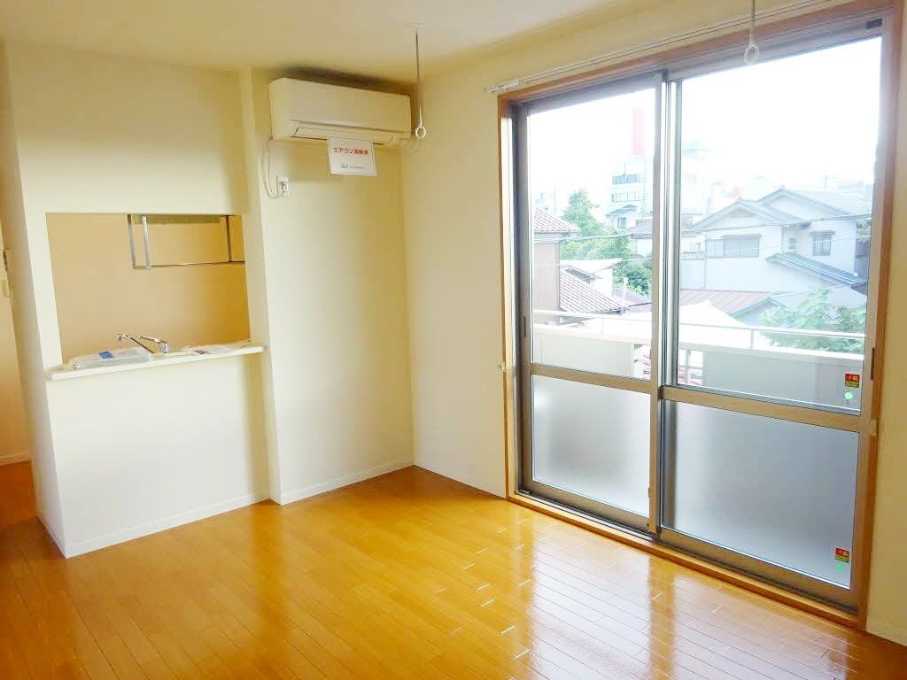 埼玉県越谷市越ヶ谷2丁目の居間写真