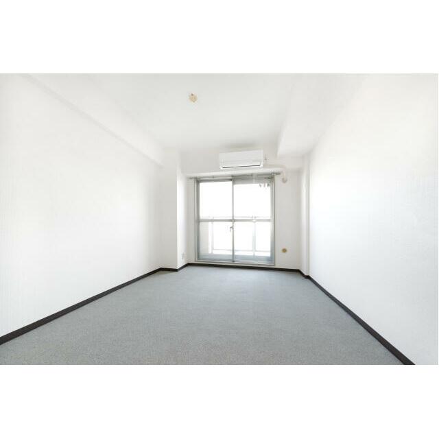 ライオンズプラザ川崎IIの居間写真