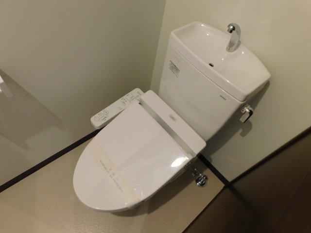 プルメリア西三国イーストのトイレ写真