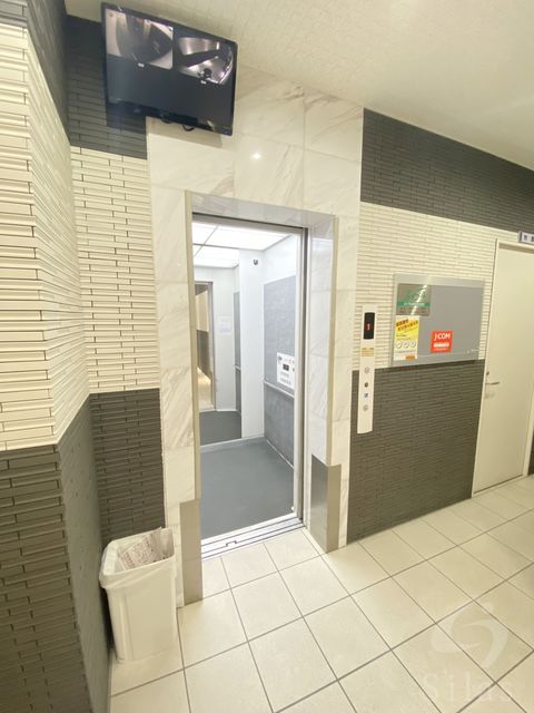 地下鉄長堀鶴見緑地線 玉造駅 徒歩3分 9階建 築20年の外観写真