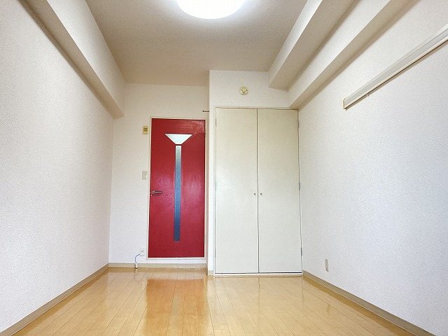 居室・リビング　同物件別部屋