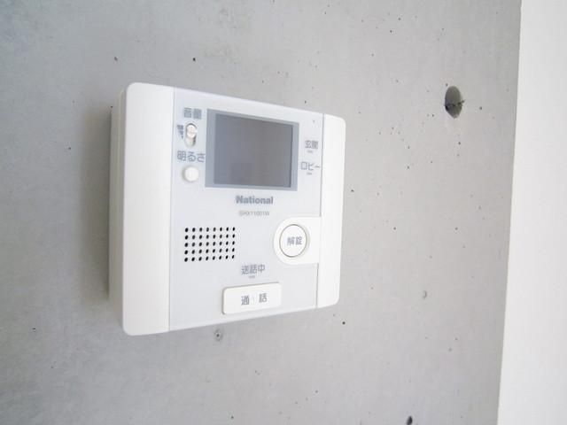 セキュリティ　TVモニター付きインターホン