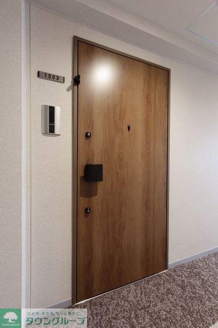 玄関　※写真は同タイプ住戸です。
