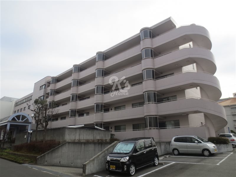 神戸市西区糀台のマンションの建物外観
