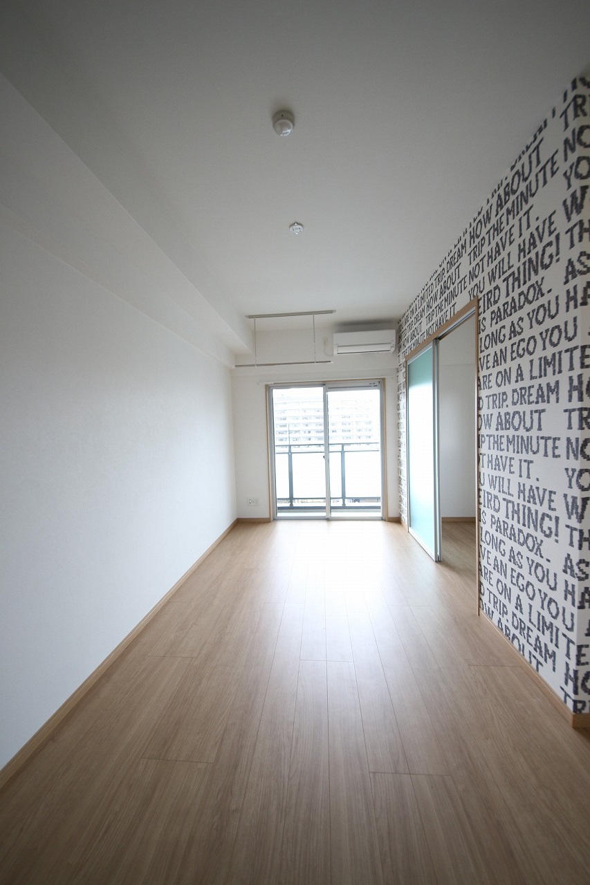 居室・リビング　※写真は同タイプの別部屋です（以下同）※