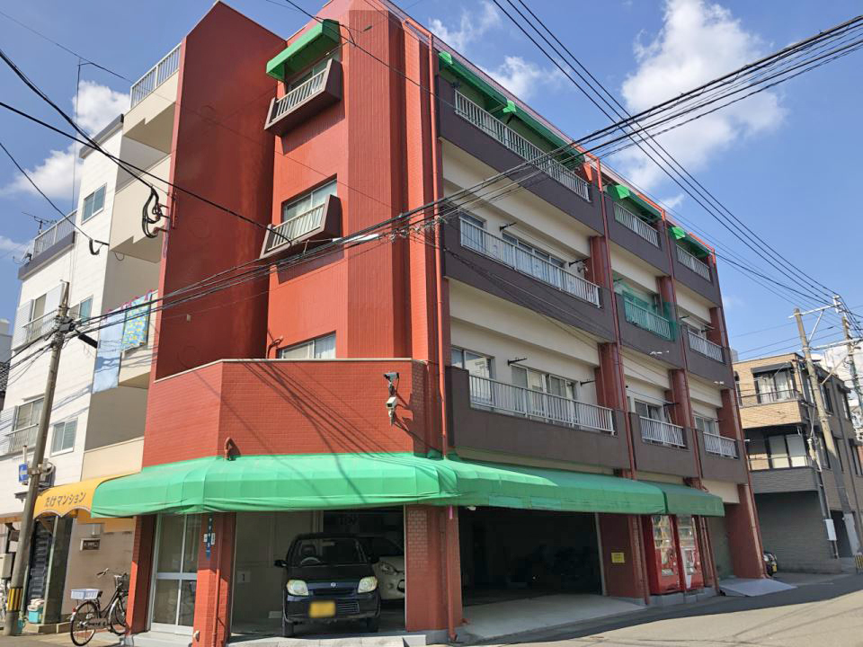 【たけマンション（甲突町）の建物外観】