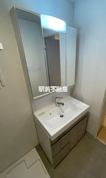 【福岡市東区千早のマンションの洗面設備】