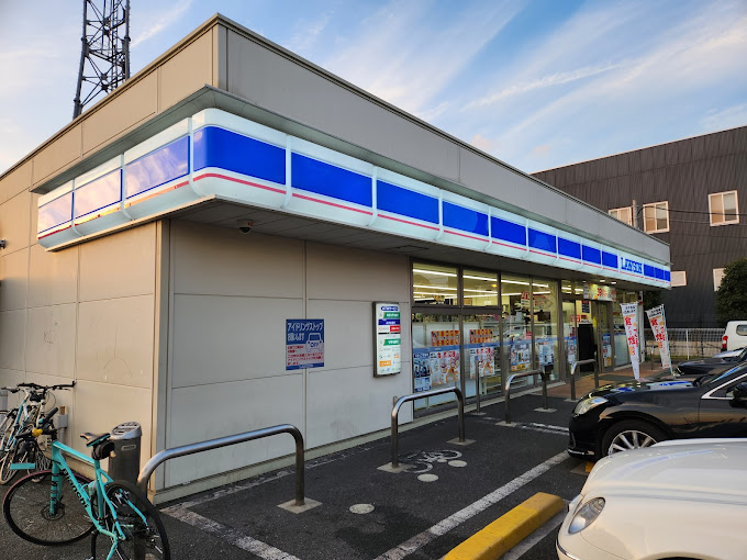 コンビニ　ローソン北春日部駅東口店（コンビニ）まで582m