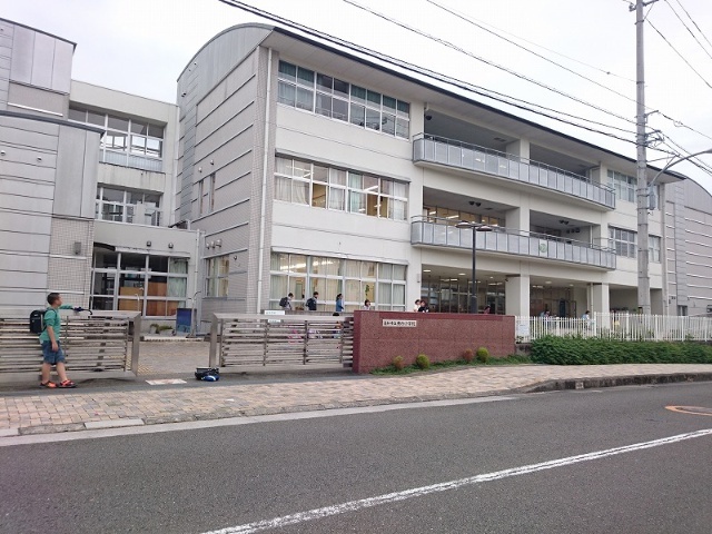 小学校　高知市立横内小学校（小学校）まで809m