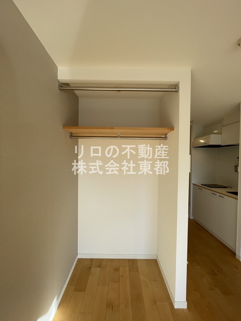 収納　パイプハンガー付き☆畳まず衣類を掛けることができます♪