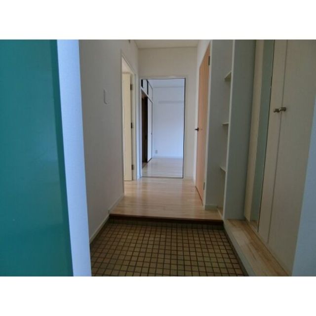 玄関　【玄関】写真は他のお部屋です。現状を優先します。