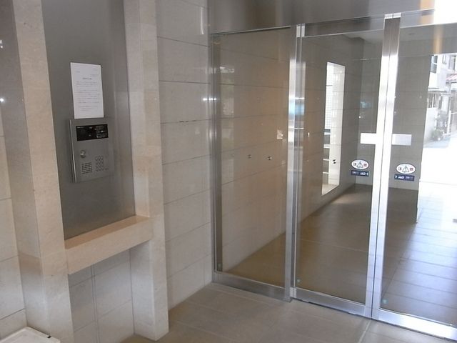 エントランス　★オートロック★