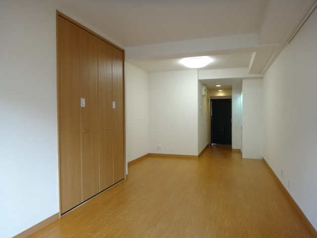 居室・リビング　バルコニーからお部屋の中の様子！