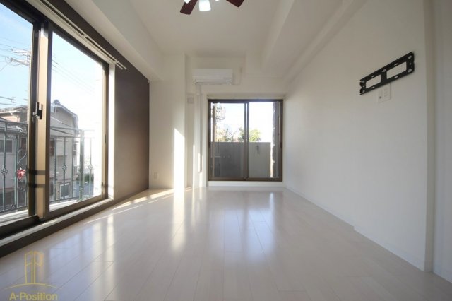 居室・リビング　ラグゼ海老江II