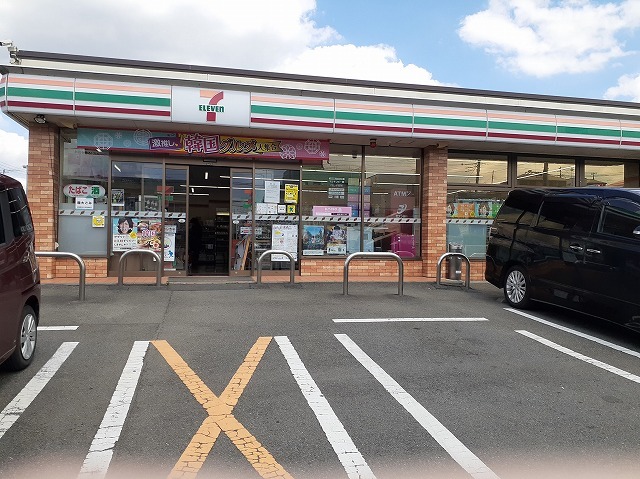 コンビニ　セブンイレブン東大竹店（コンビニ）まで850m