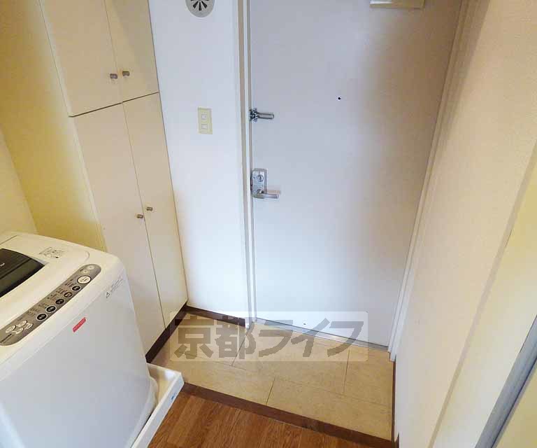 玄関　広々とした玄関です。