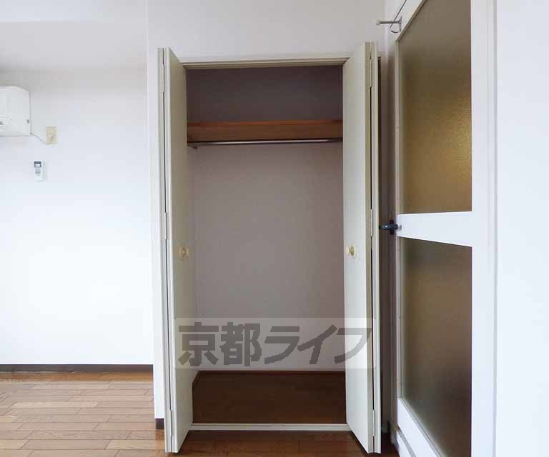 収納　広々とした収納です。