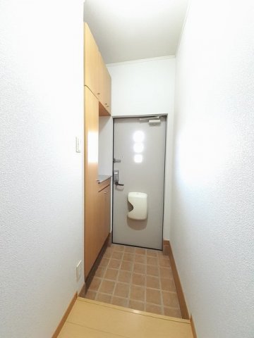 玄関　シンプルで使いやすい玄関です