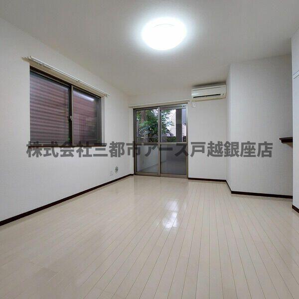 居室・リビング　フラット富士見台