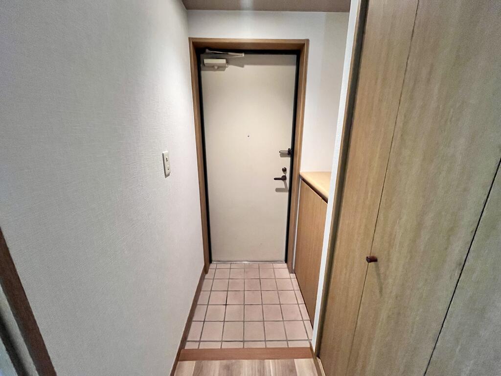 玄関　※別号室参考画像※