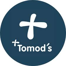 ドラックストア　トモズクイーンズ伊勢丹笹塚店（ドラッグストア）まで202m