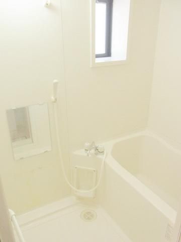 バス・シャワールーム　★窓付きのバス★