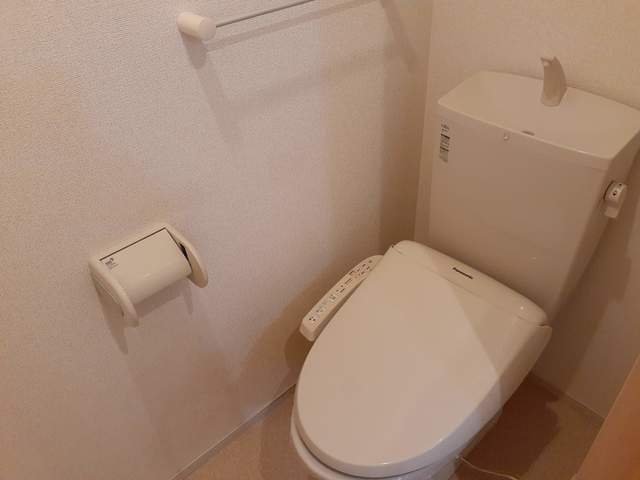 トイレ　コンパクトで使いやすいトイレです