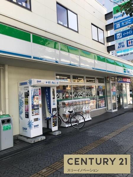 コンビニ　ファミリーマート築港店（コンビニ）まで202m