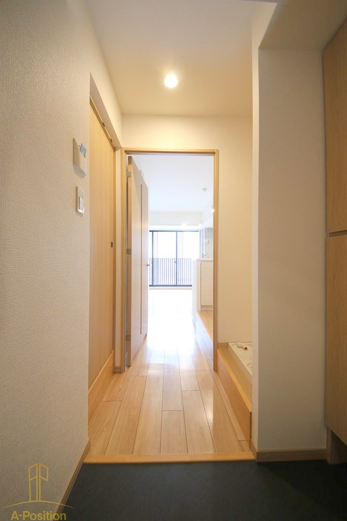 玄関　クレアツィオーネ上本町