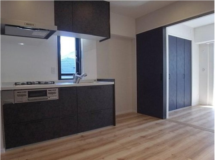 キッチン　※同タイプの別部屋です