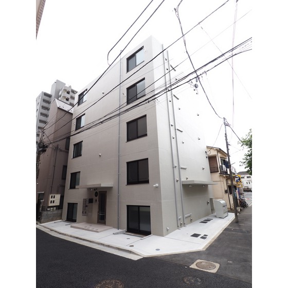 OP-TION YAYOICHOの外観写真